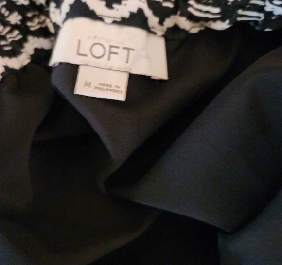 LOFT Black and White Geometric A-Line Skirt - Picture 4 of 5